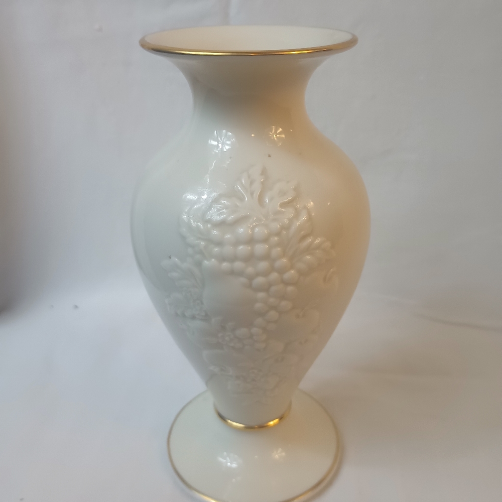 Lennox Vase Made in the USA 7 1/2 inches